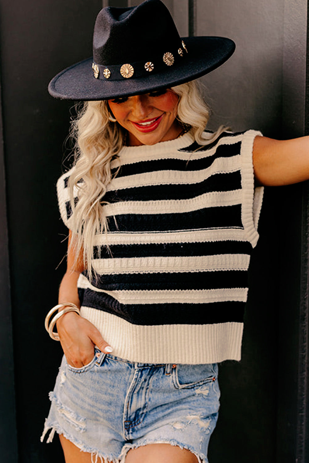 Black Stripe Ribbed Trim Knitted Sweater Vest