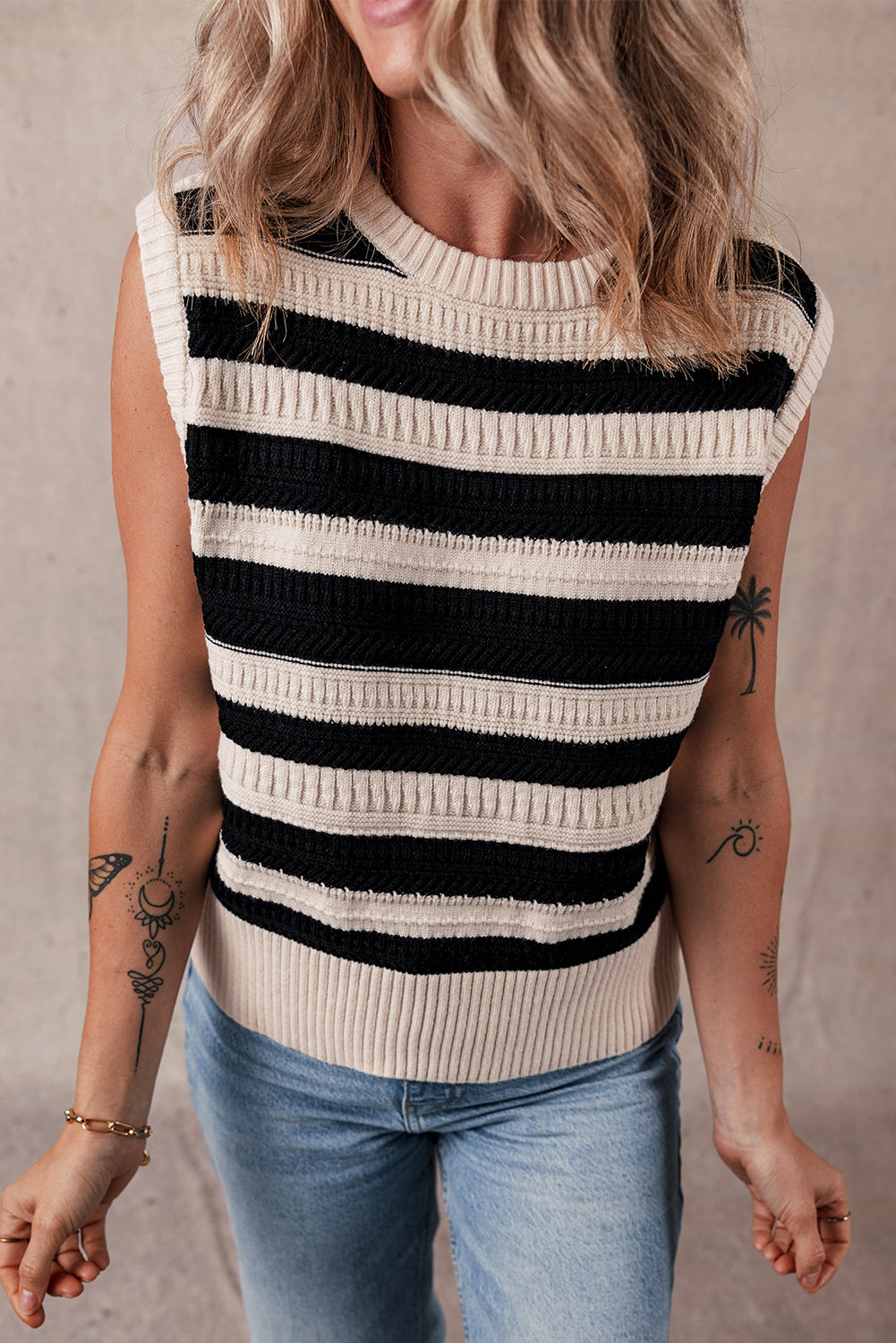 Black Stripe Ribbed Trim Knitted Sweater Vest